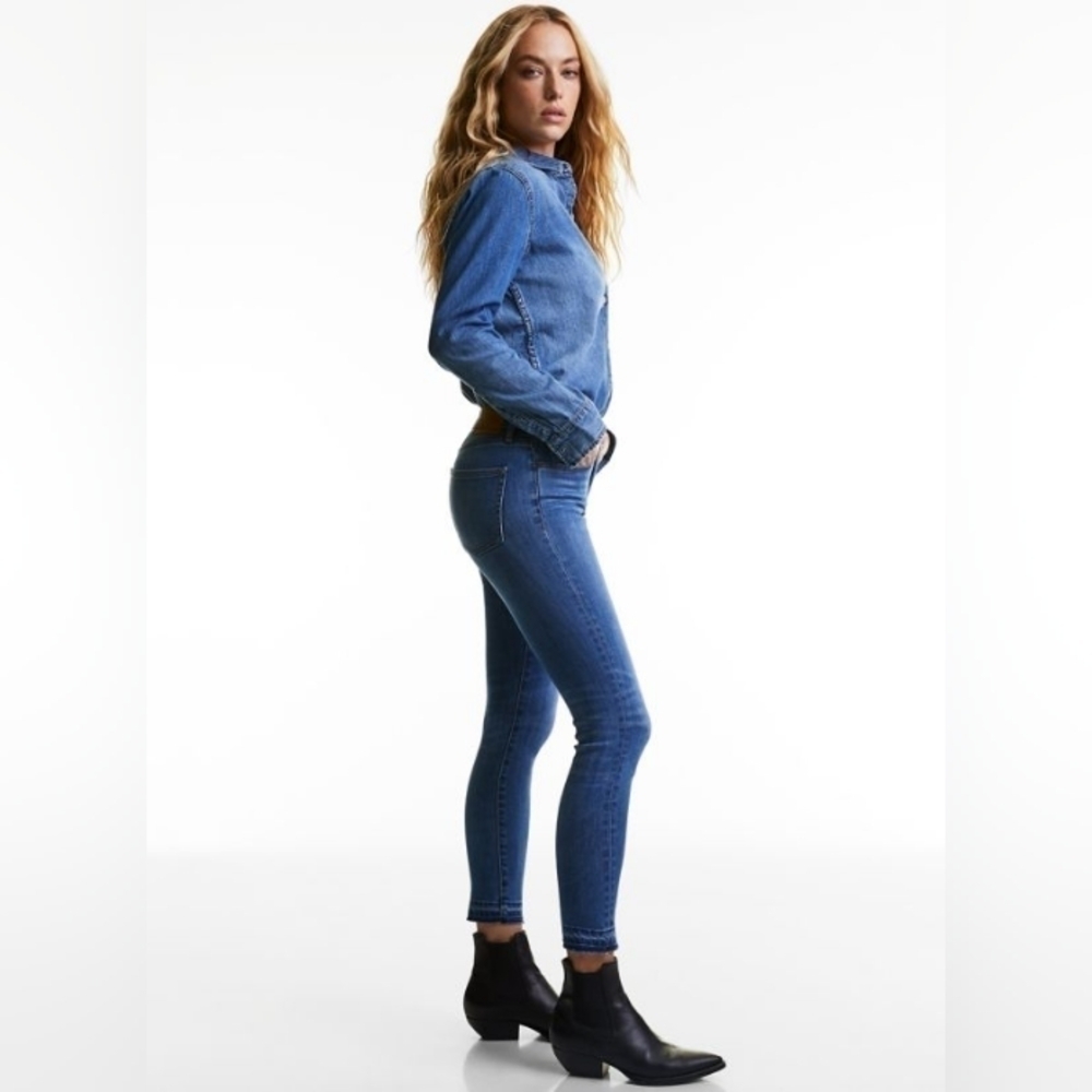 Denim Forum Nico Mid Rise Skinny Crop, Size 24